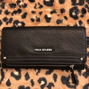 Max Studio Wallet